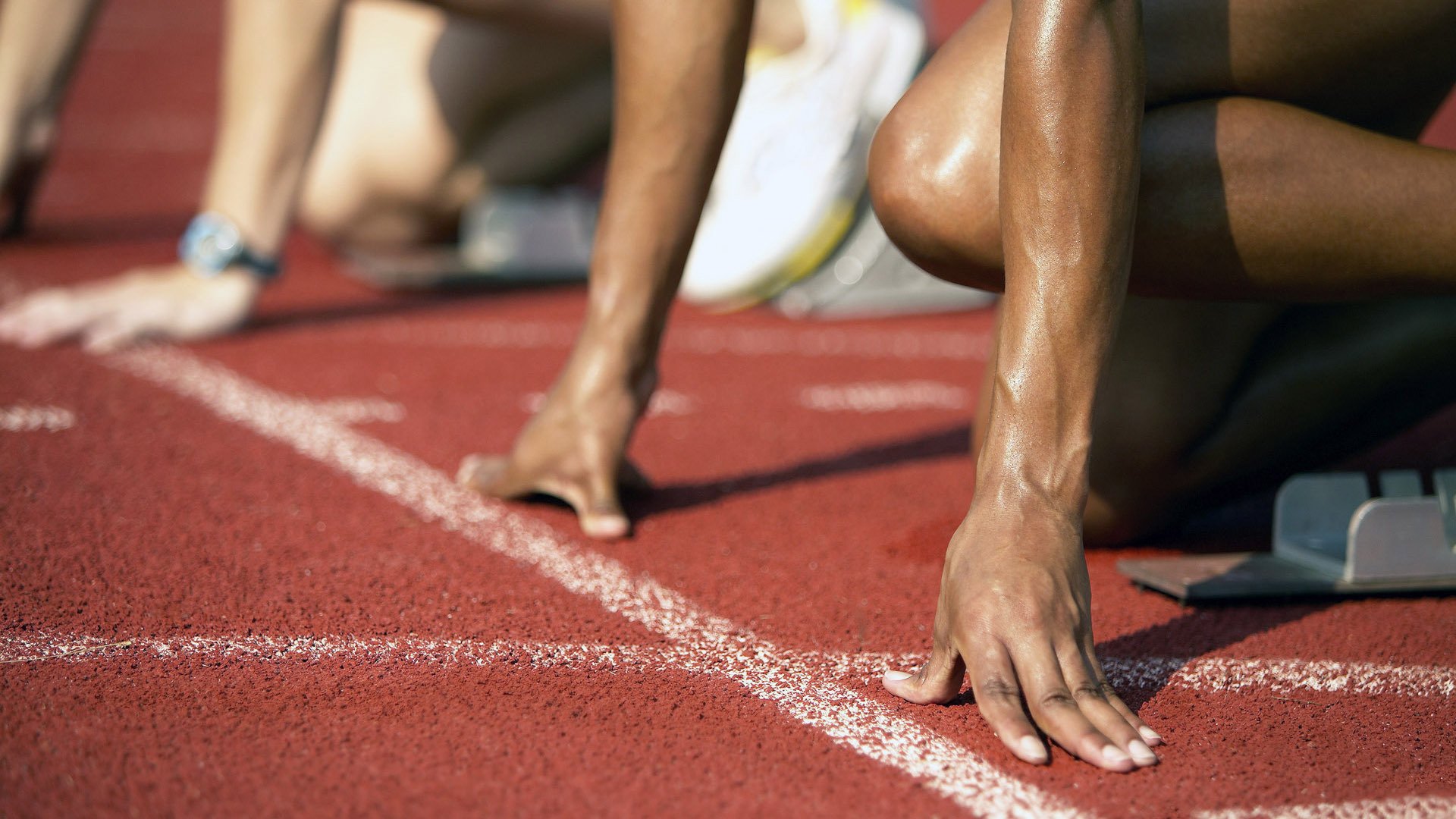 穆古鲁扎与80激战美国队分钟，表现优异胜负难料！，姆巴佩焦点对战全场沸腾不已